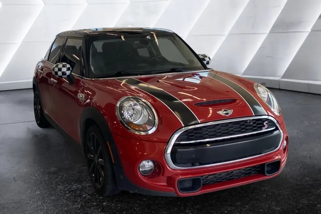 2018 Mini Cooper 4 Door Hardtop Base photo 1
