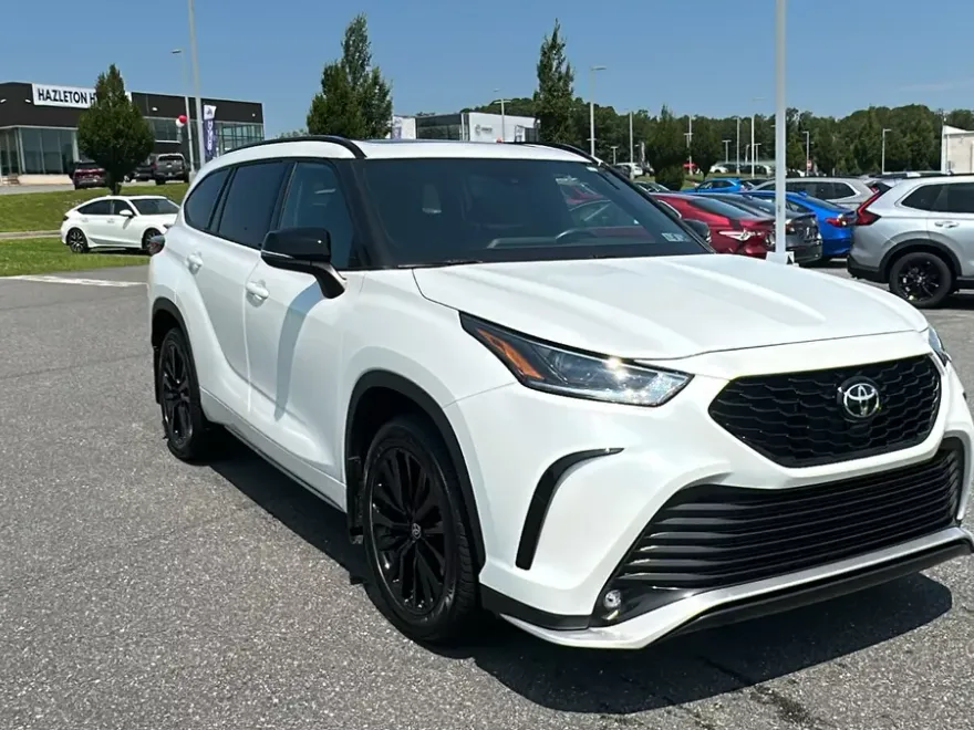 2023 Toyota Highlander XSE photo 1