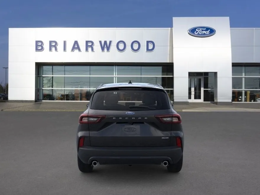2025 Ford Escape ST-Line photo 5