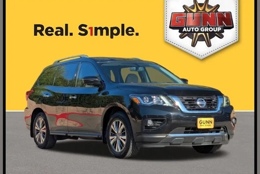 2019 Nissan Pathfinder SL photo 1