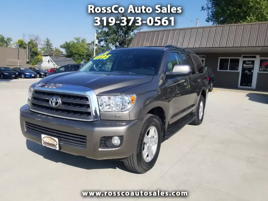 2011 Toyota Sequoia SR5 photo 1