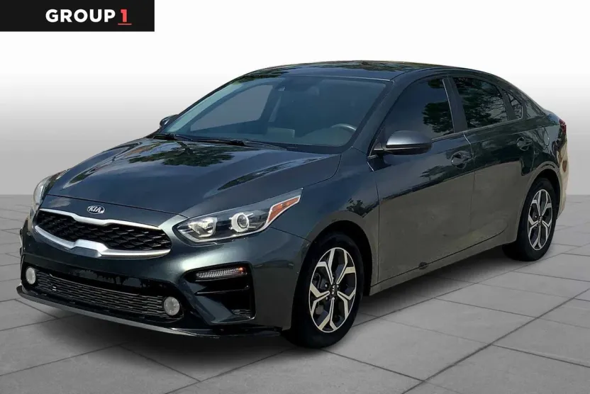 2021 Kia Forte LXS photo 1