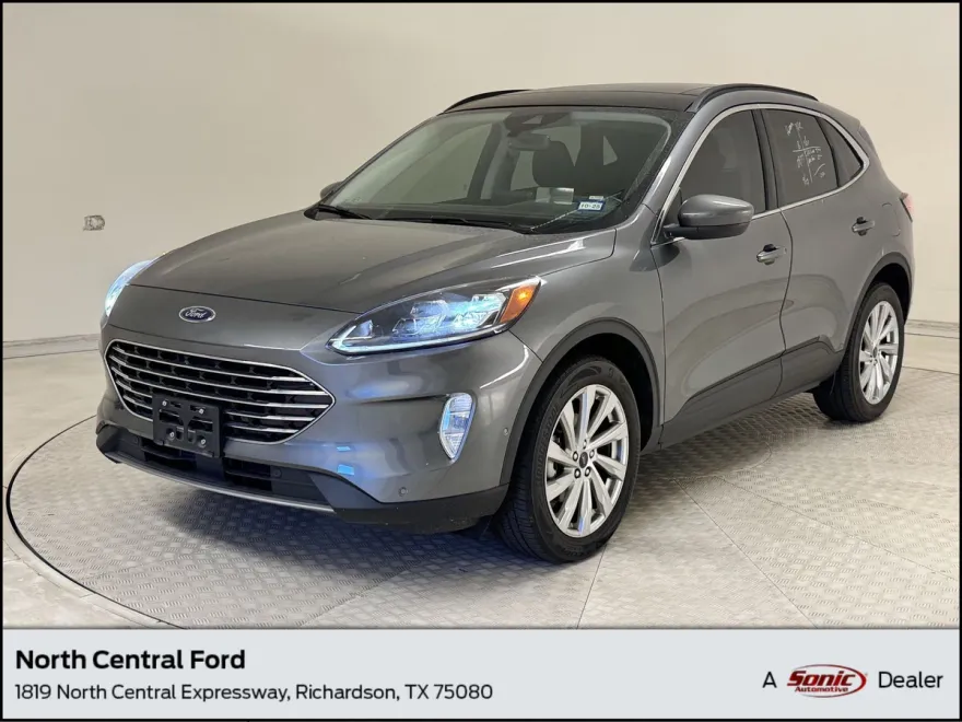 2022 Ford Escape Titanium photo 1