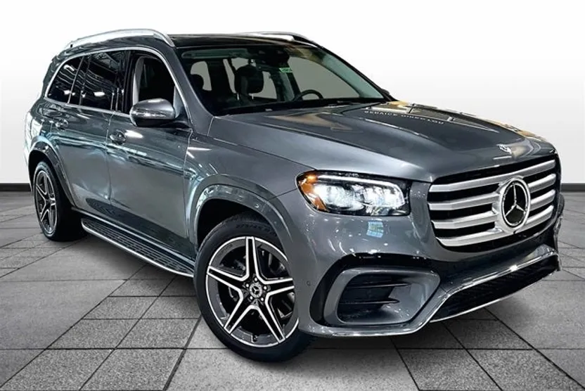 2026 Mercedes Benz GLS 450 4MATIC photo 1