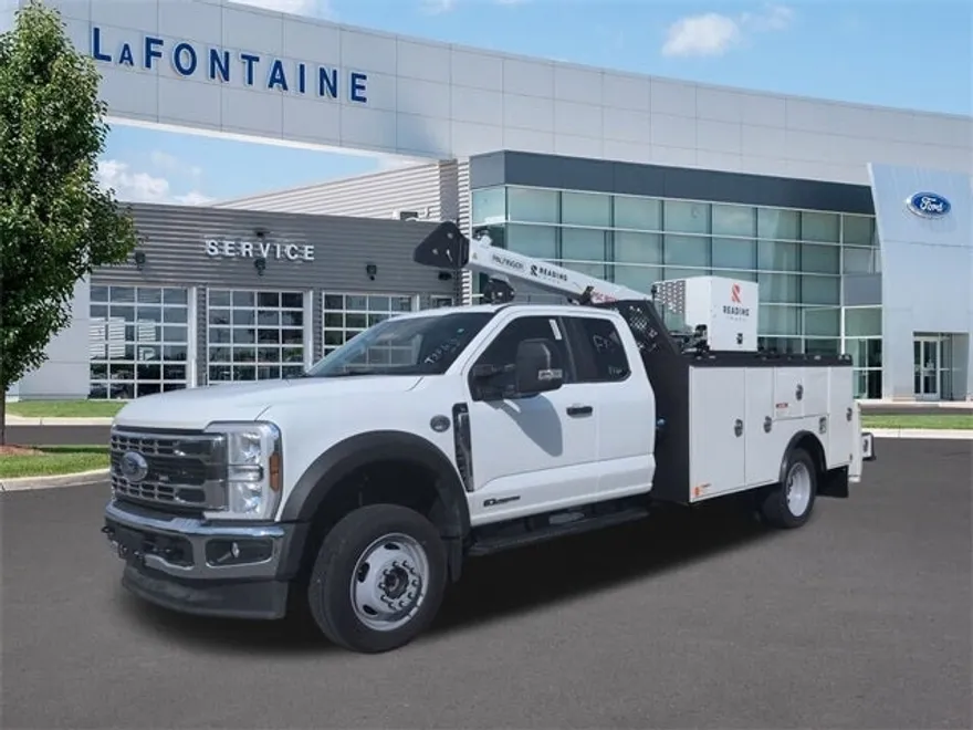 2025 Ford F-550 photo 1
