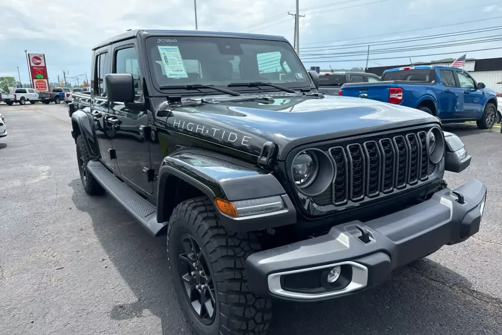 2025 Jeep Gladiator Sport photo 1