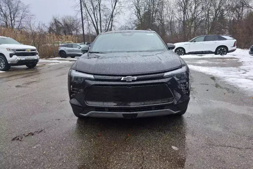 2025 Chevrolet Blazer EV photo 1