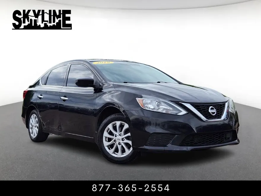 2019 Nissan Sentra SV photo 1