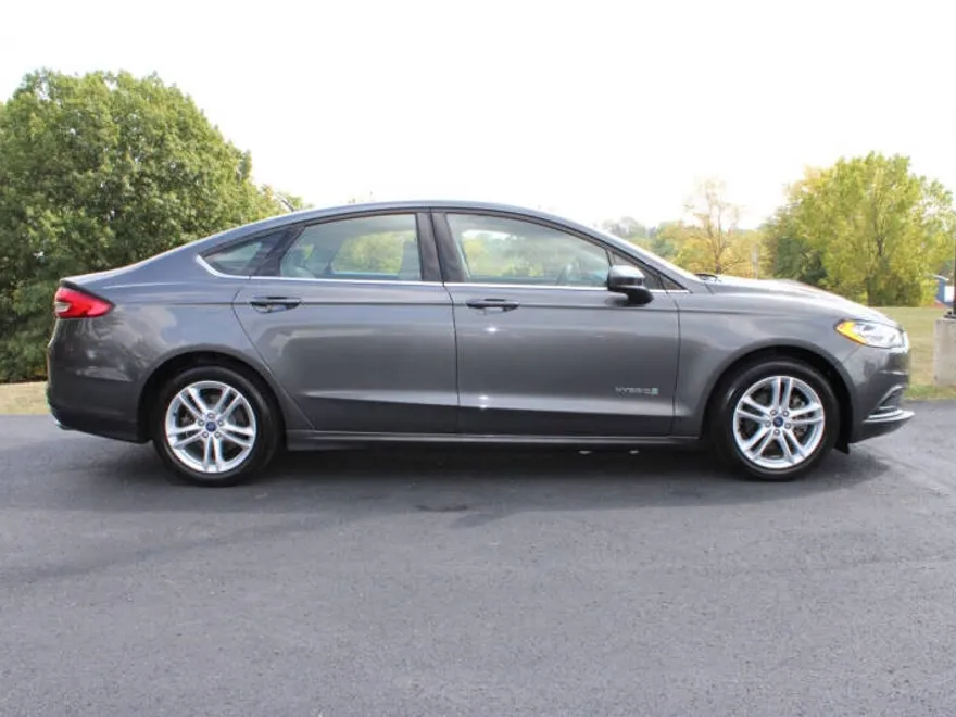 2018 Ford Fusion Hybrid S photo 1