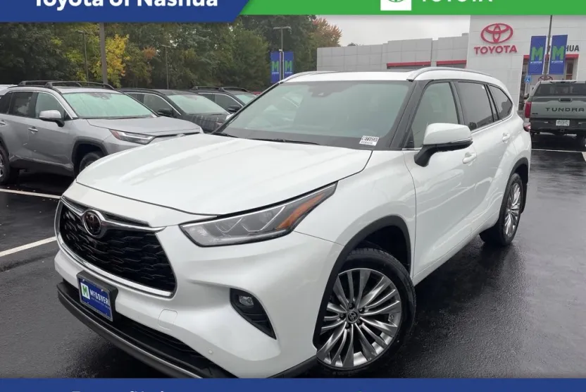 2022 Toyota Highlander Platinum photo 1