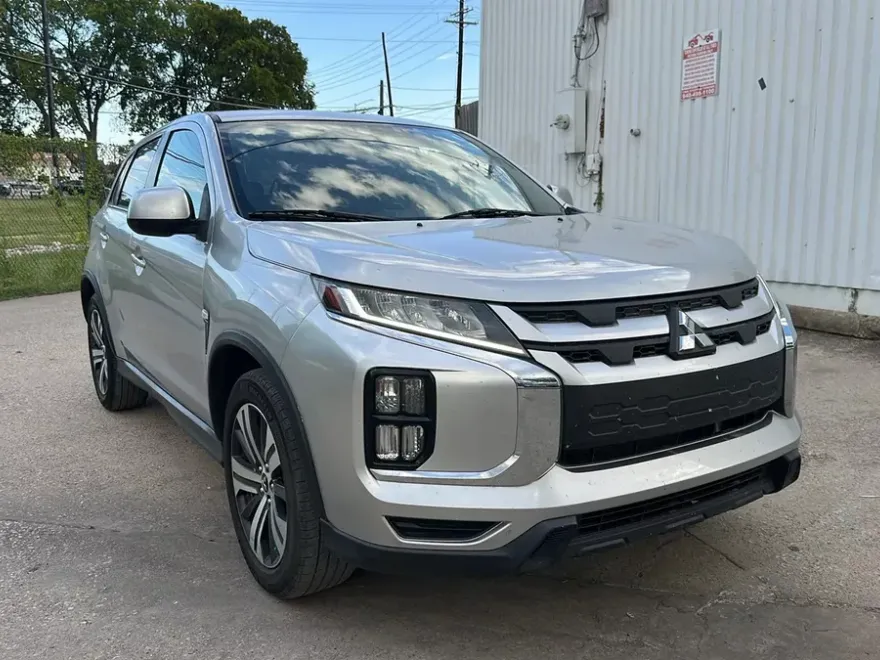 2020 Mitsubishi Outlander Sport photo 1