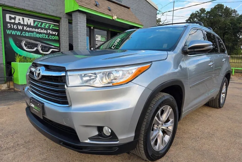 2015 Toyota Highlander XLE photo 1