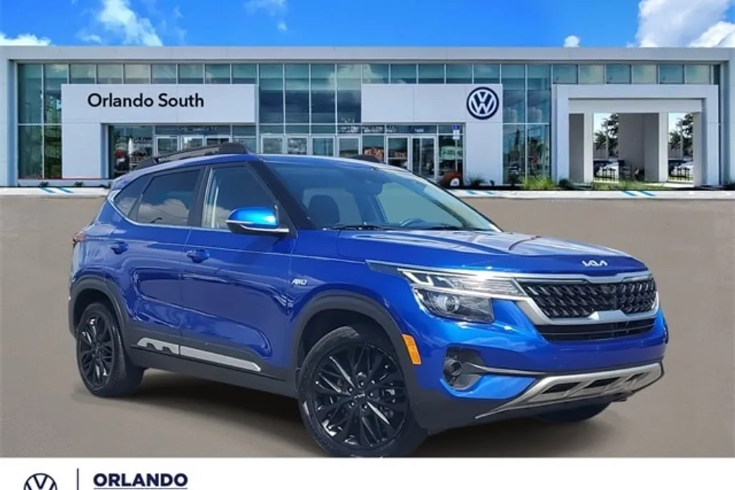 2022 Kia Seltos Nightfall Edition photo 1