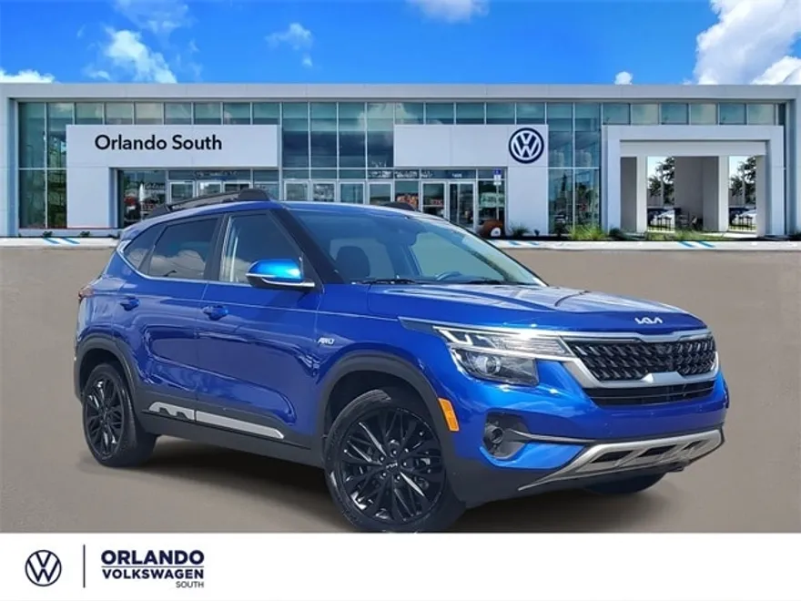 2022 Kia Seltos Nightfall Edition photo 1