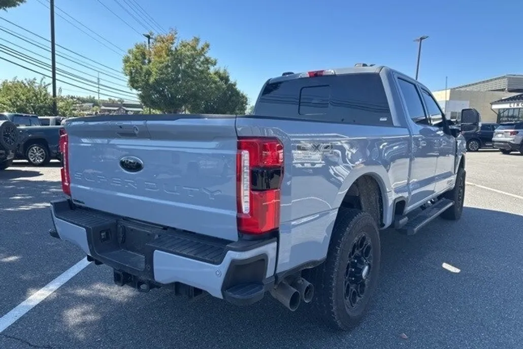 2024 Ford F-250 photo 1