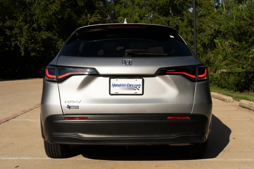 2023 Honda HR-V LX photo 1