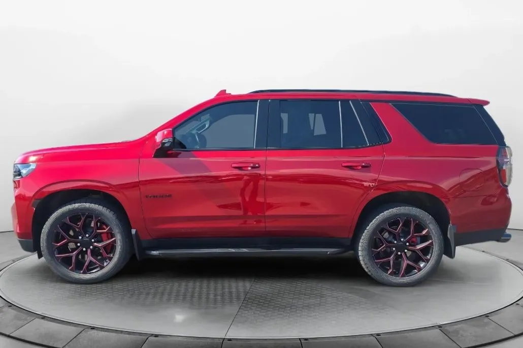 2023 Chevrolet Tahoe RST photo 1