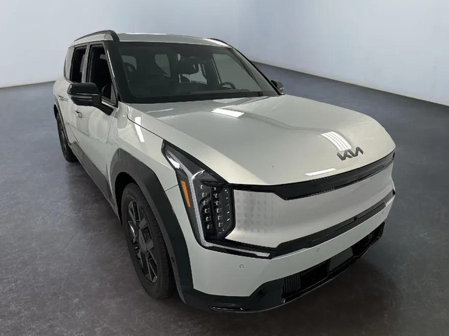 2026 Kia EV9 Land photo 1