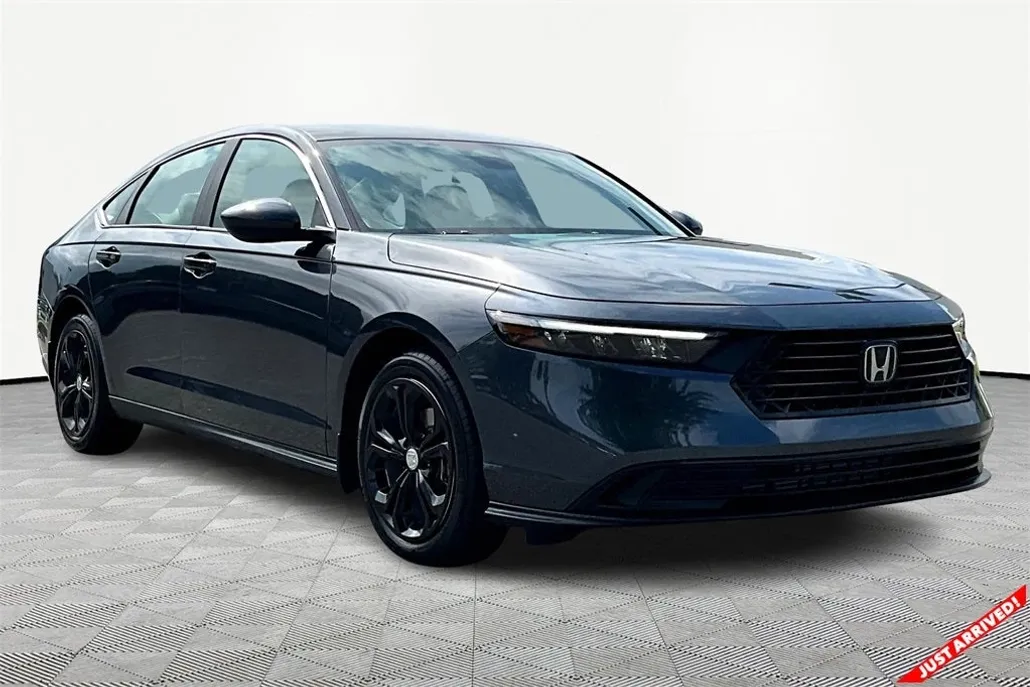 2025 Honda Accord LX photo 1