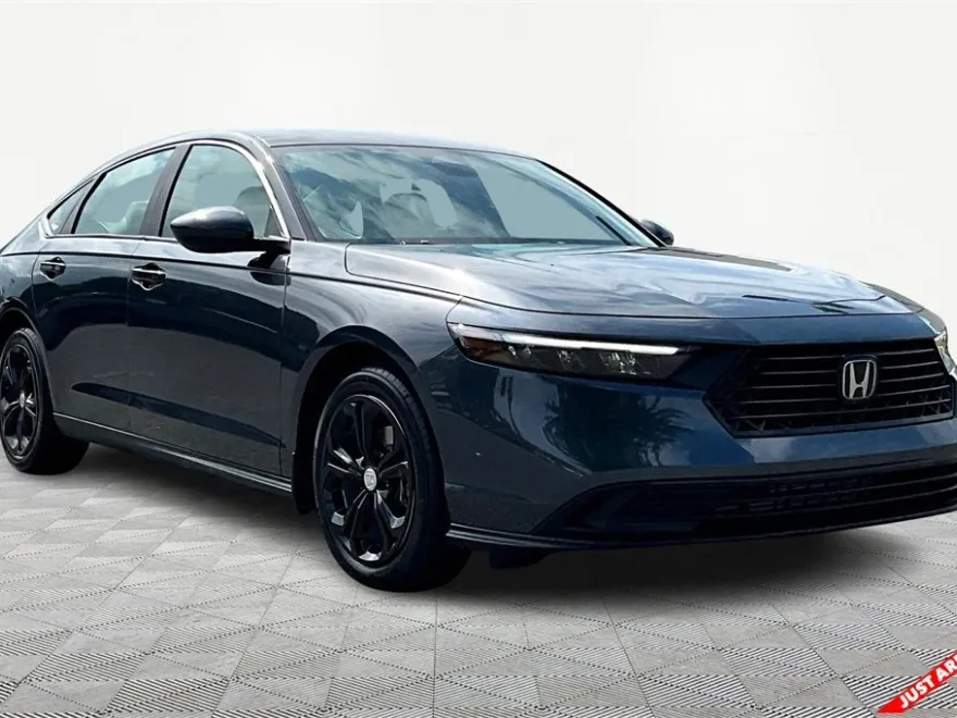 2025 Honda Accord LX photo 1