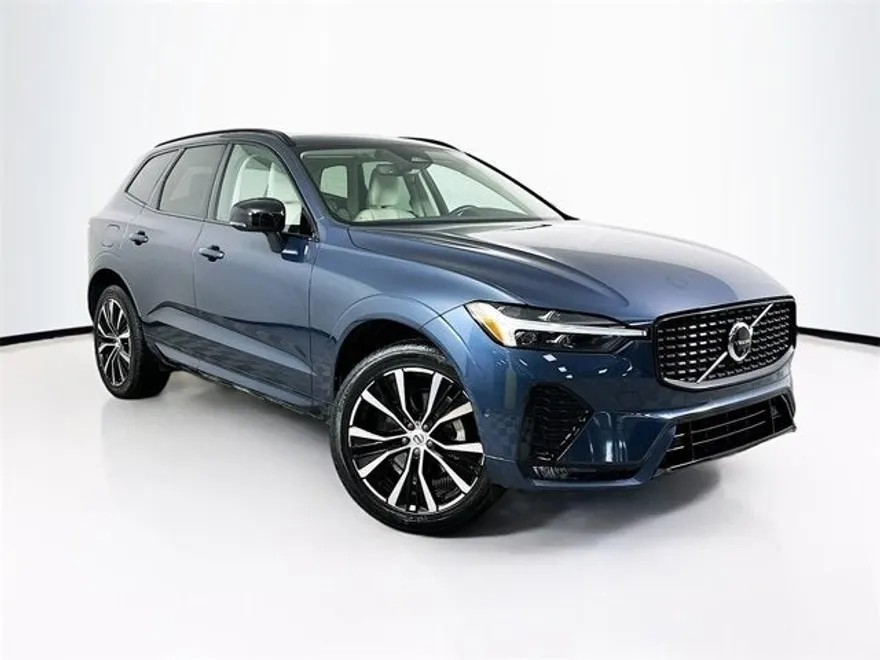 2024 Volvo XC60 B5 Plus photo 1