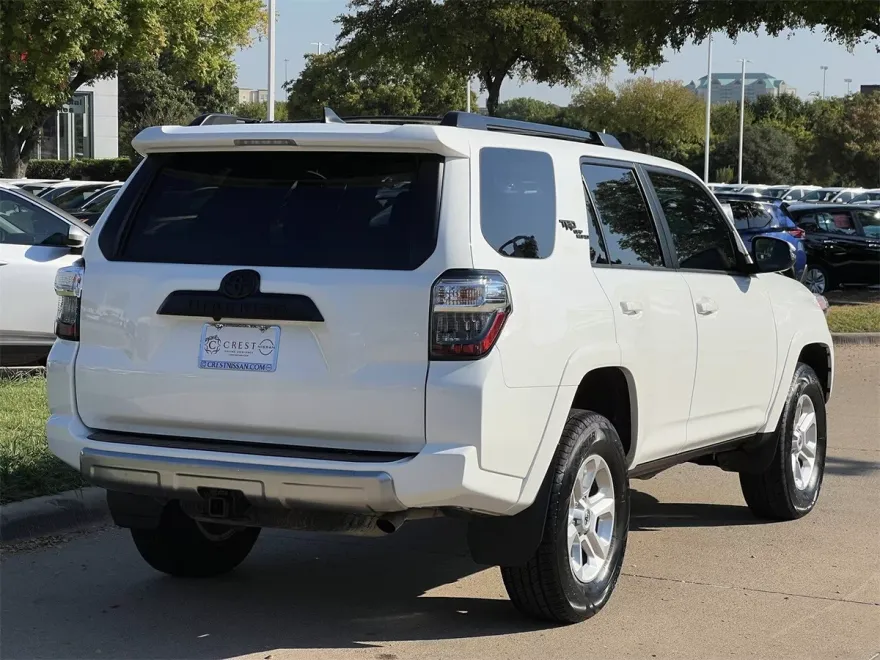 2023 Toyota 4Runner TRD Off-Road Premium photo 1