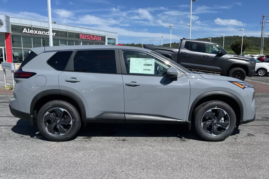 2026 Nissan Rogue SV photo 1