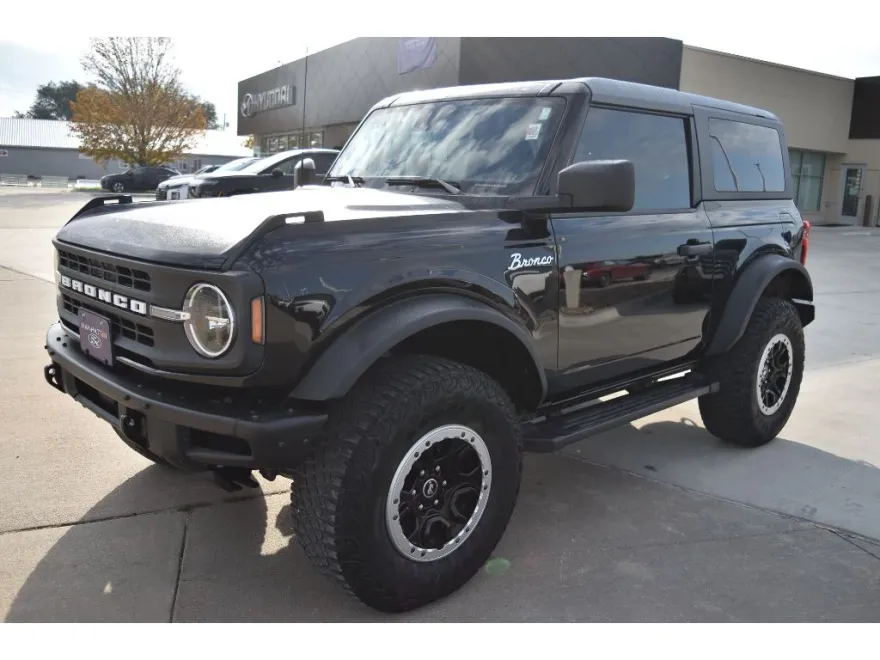 2021 Ford Bronco Black Diamond photo 1