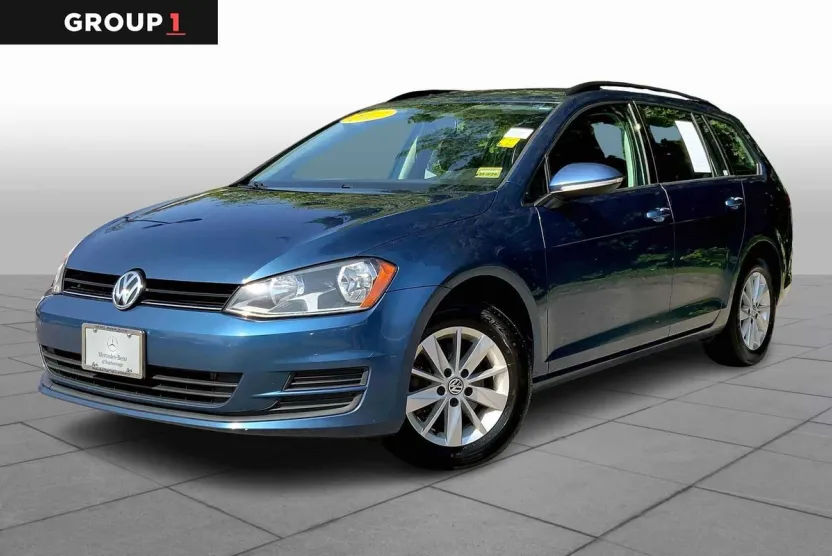 2017 Volkswagen Golf SportWagen S photo 1