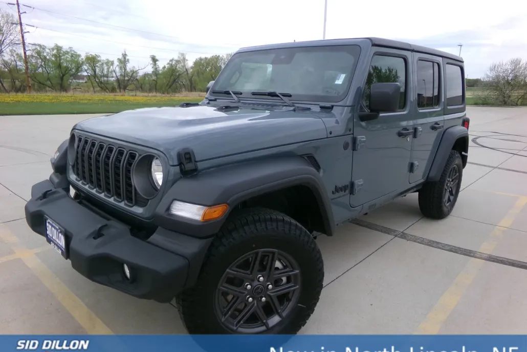2025 Jeep Wrangler Sport S photo 1
