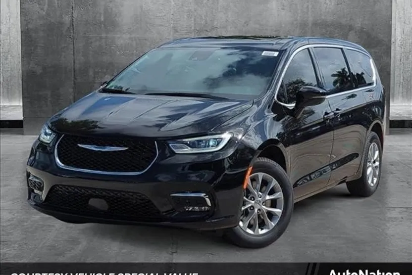 2025 Chrysler Pacifica photo 1