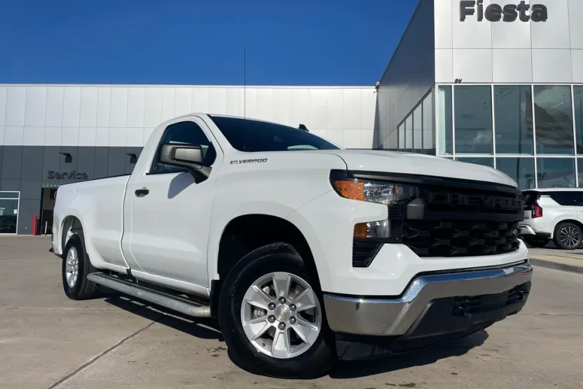 2024 Chevrolet Silverado 1500 photo 1
