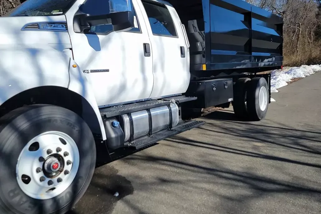 2025 Ford F-750 Base photo 1