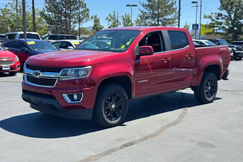 2020 Chevrolet Colorado LT photo 1