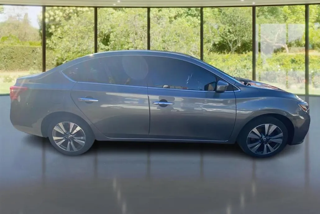 2019 Nissan Sentra S photo 1