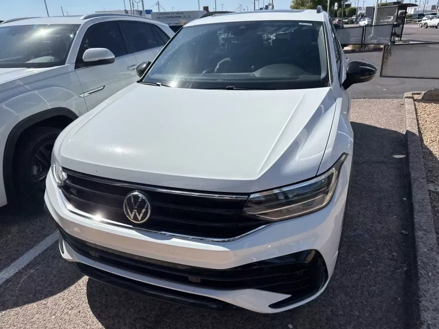 2022 Volkswagen Tiguan SE R-Line Black photo 1