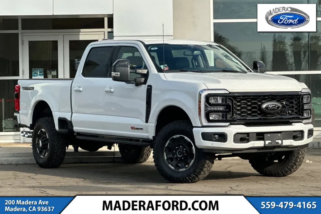 2025 Ford F-250 Lariat photo 1