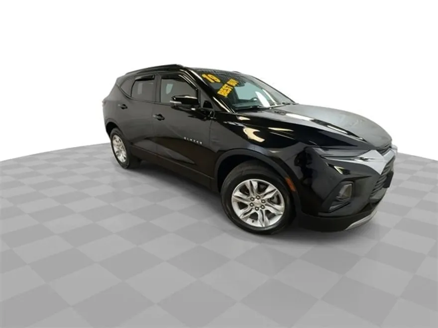 2019 Chevrolet Blazer Base photo 1