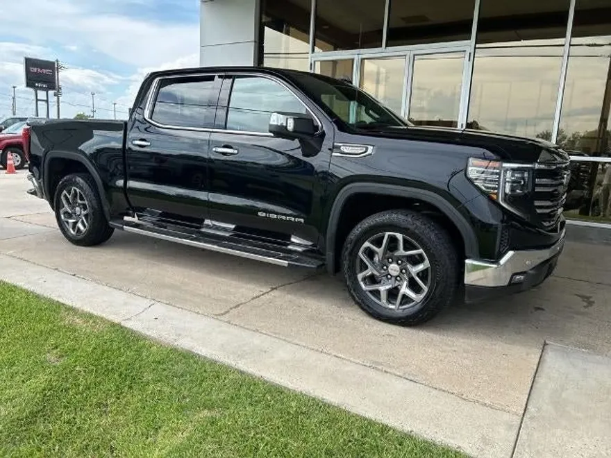 2024 Gmc Sierra 1500 SLT photo 1