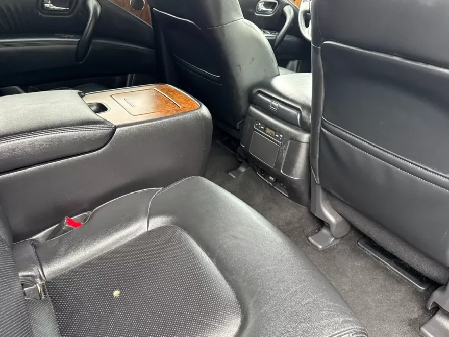 2023 Nissan Armada SL photo 19