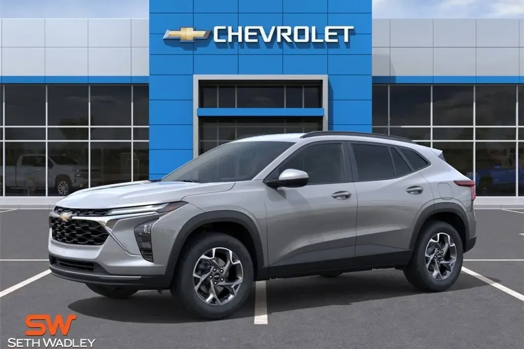 2025 Chevrolet Trax LT photo 1
