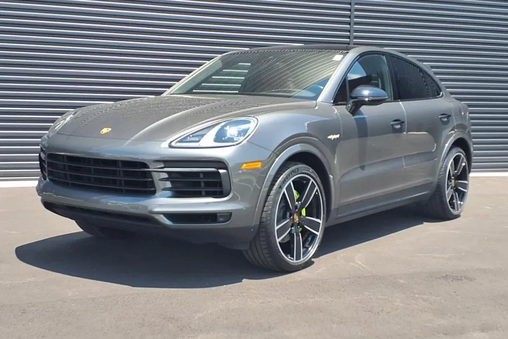 2022 Porsche Cayenne E-Hybrid Coupe photo 1