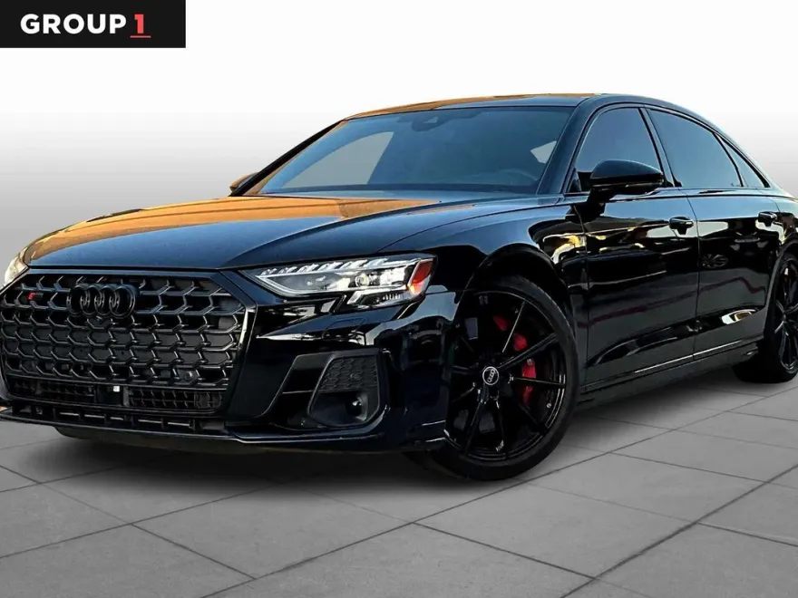 2022 Audi S8 Quattro photo 1
