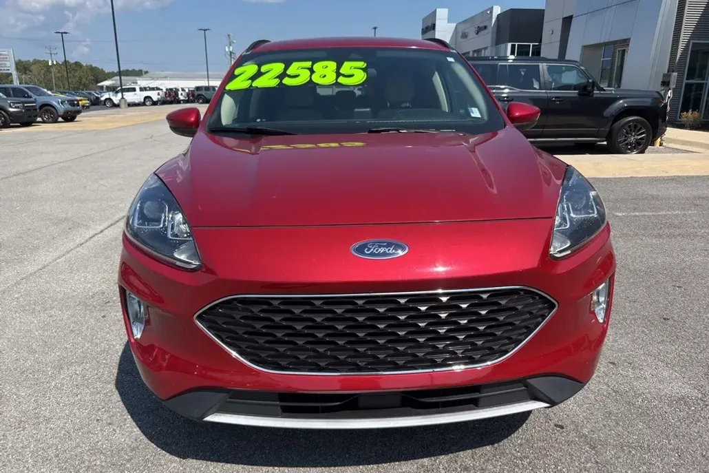 2020 Ford Escape SEL photo 1