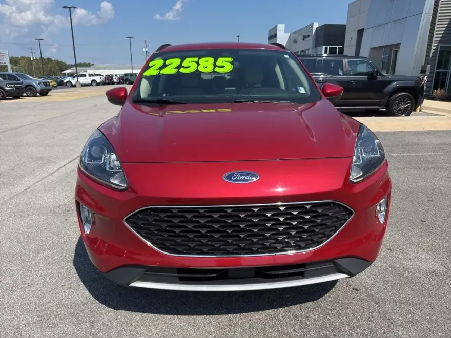 2020 Ford Escape SEL photo 1