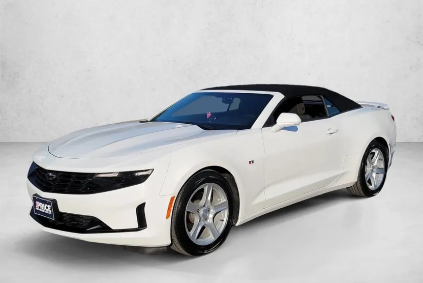 2019 Chevrolet Camaro 1LT photo 1