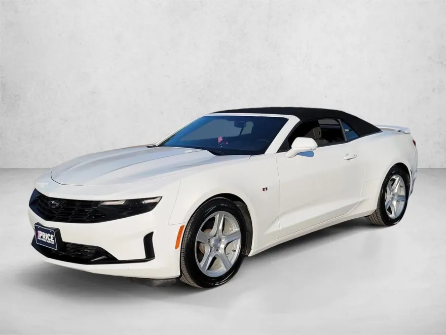 2019 Chevrolet Camaro 1LT photo 1