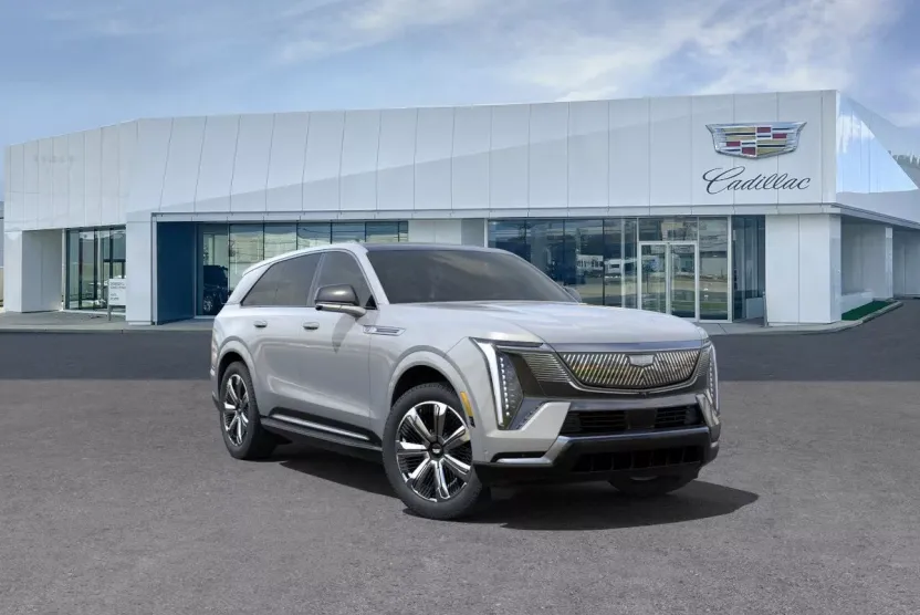 2025 Cadillac Escalade IQ Luxury photo 1