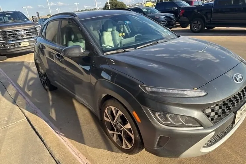 2022 Hyundai Kona Limited photo 1