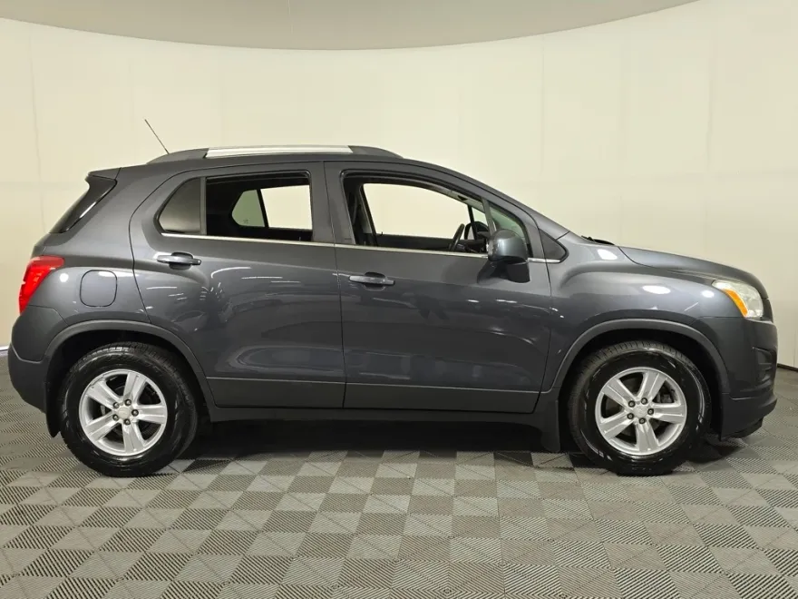 2016 Chevrolet Trax LT photo 1